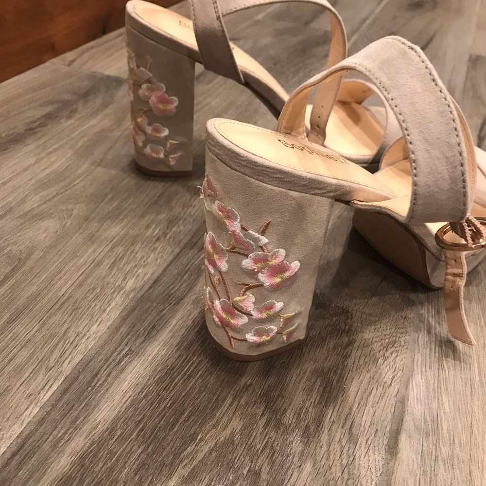 So cute!  Worn once!